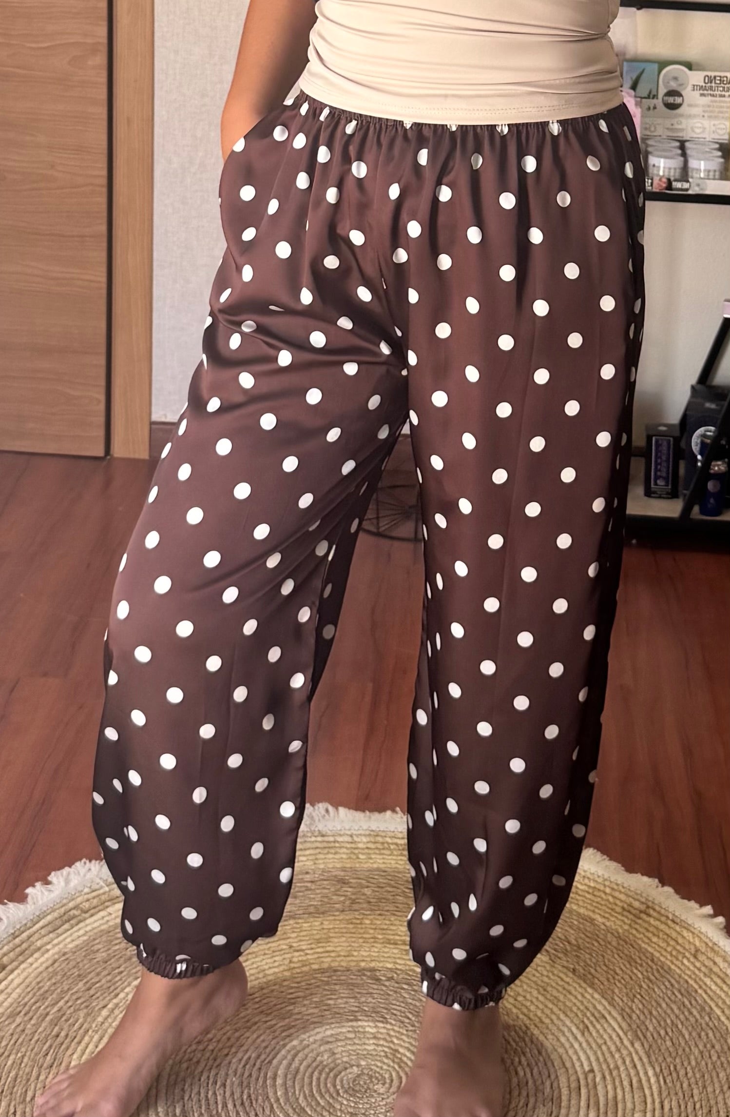 Pantalón lunares